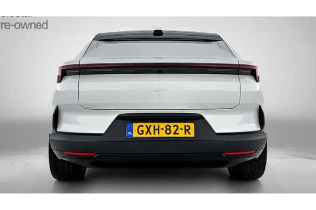 Polestar 4 (2024) thumbnail 3