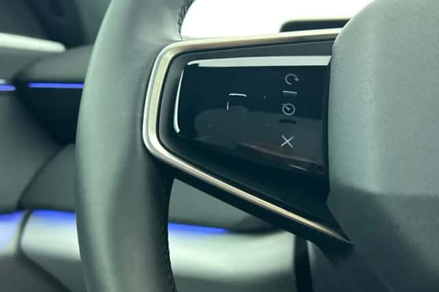 Polestar 4 (2024) thumbnail 6