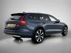 Volvo V60 (2023) thumbnail 4