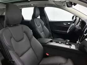 Volvo XC60 (2025) thumbnail 35