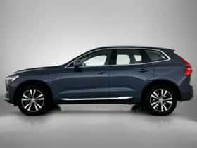 Volvo XC60 (2024) thumbnail 2