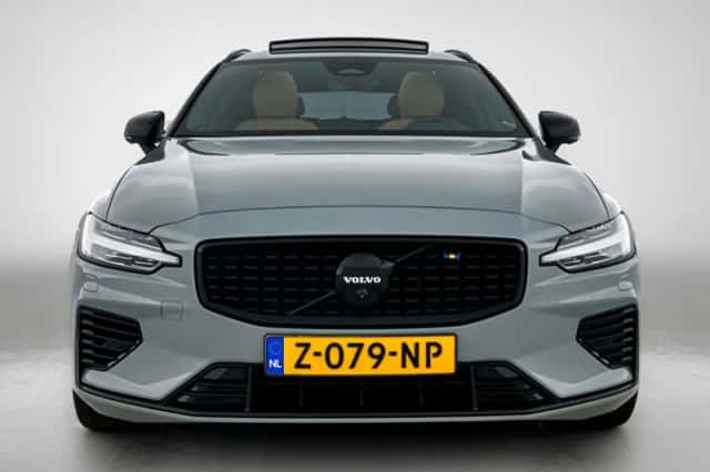 Volvo V60 (2024) thumbnail 5