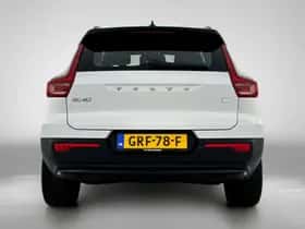 Volvo XC40 (2024) thumbnail 3