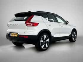 Volvo XC40 (2024) thumbnail 4
