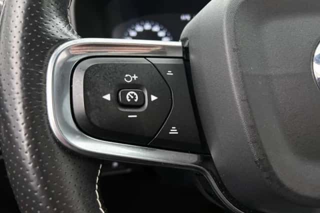 Volvo XC40 (2020) thumbnail 6