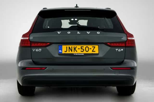 Volvo V60 (2025) thumbnail 3