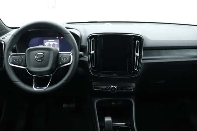 Volvo C40 (2025) thumbnail 5
