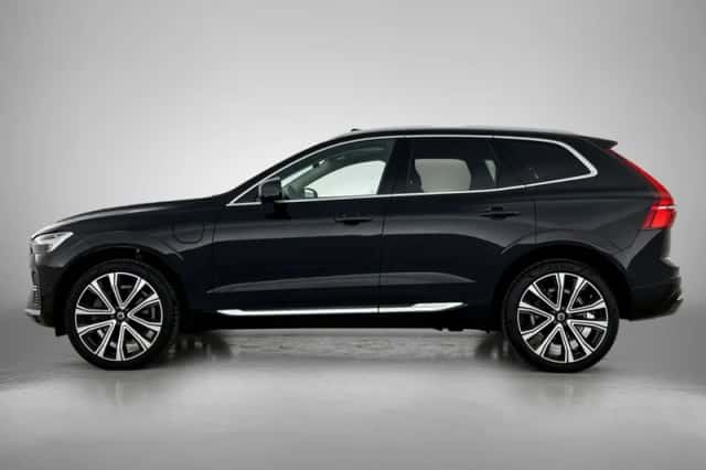 Volvo XC60 (2024) thumbnail 2