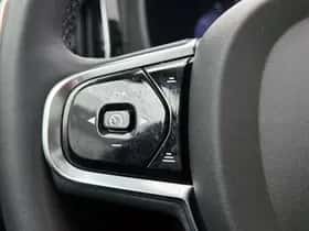 Volvo XC60 (2024) thumbnail 6
