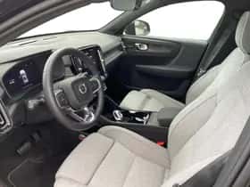 Volvo EX40 (2025) thumbnail 6