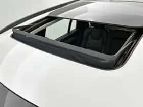 Volvo XC90 (2025) thumbnail 38