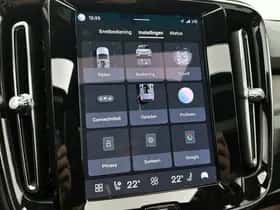 Volvo XC40 (2023) thumbnail 11