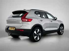 Volvo XC40 (2023) thumbnail 5
