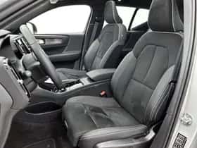 Volvo XC40 (2023) thumbnail 45