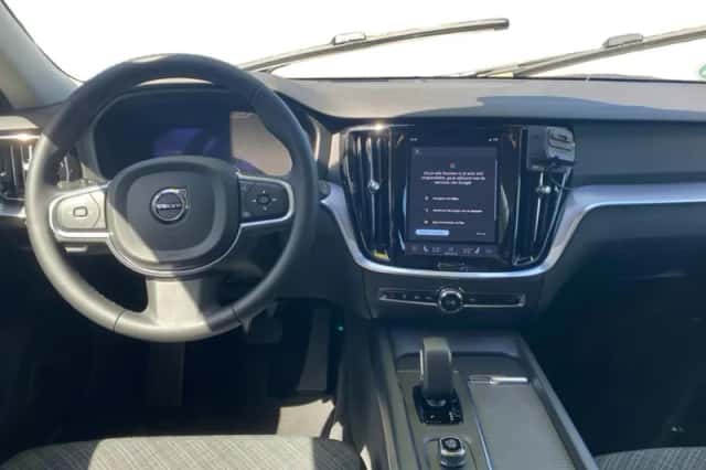 Volvo V60 (2022) thumbnail 6
