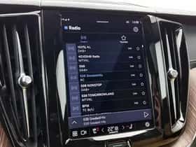 Volvo XC60 (2022) thumbnail 7