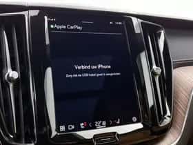 Volvo XC60 (2022) thumbnail 9