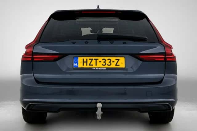 Volvo V90 (2025) thumbnail 3