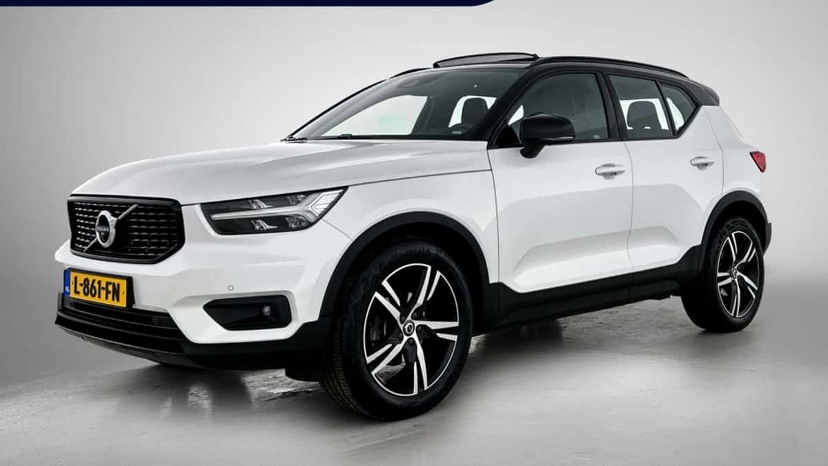 Volvo XC40 (2021) — foto 1