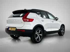 Volvo XC40 (2021) thumbnail 4