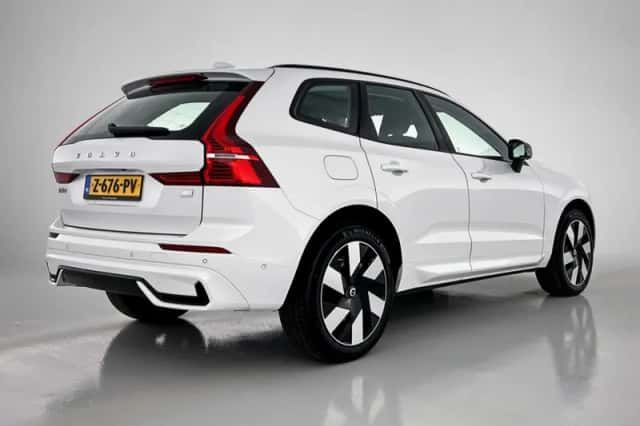 Volvo XC60 (2024) thumbnail 5