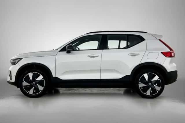 Volvo EX40 (2024) thumbnail 2