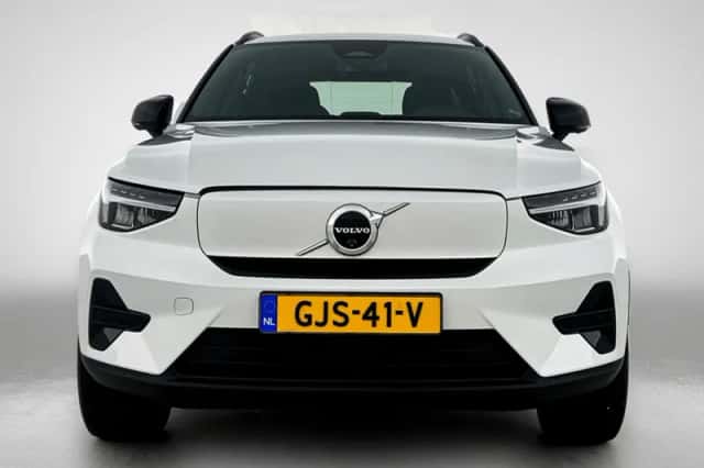 Volvo EX40 (2024) thumbnail 5