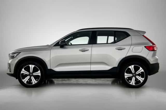 Volvo XC40 (2022) thumbnail 2