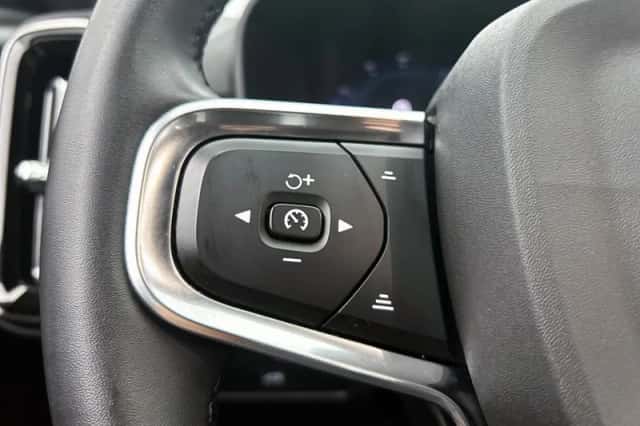 Volvo XC40 (2022) thumbnail 6