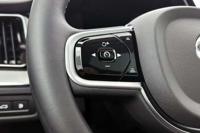 Volvo XC60 (2025) thumbnail 6