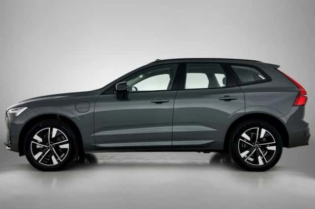 Volvo XC60 (2025) thumbnail 2