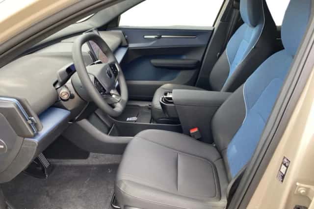 Volvo EX30 (2026) thumbnail 6