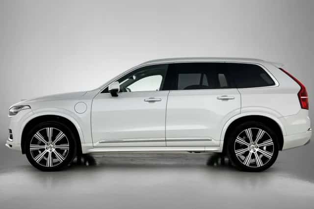 Volvo XC90 (2022) thumbnail 2