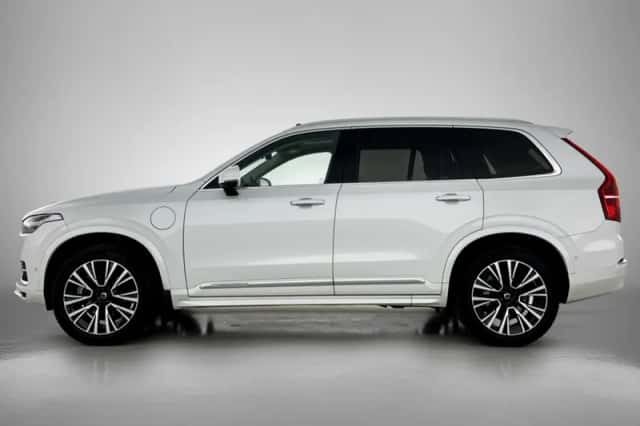 Volvo XC90 (2022) thumbnail 2