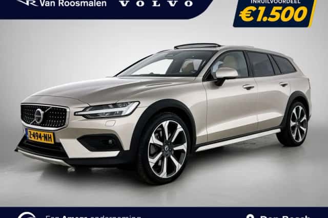 Volvo V60 (2024) thumbnail 1