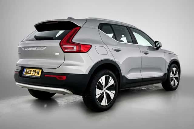 Volvo XC40 (2022) thumbnail 4
