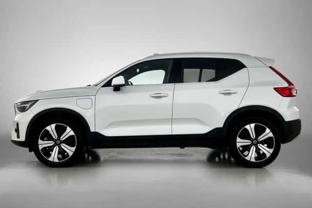 Volvo XC40 (2022) thumbnail 2