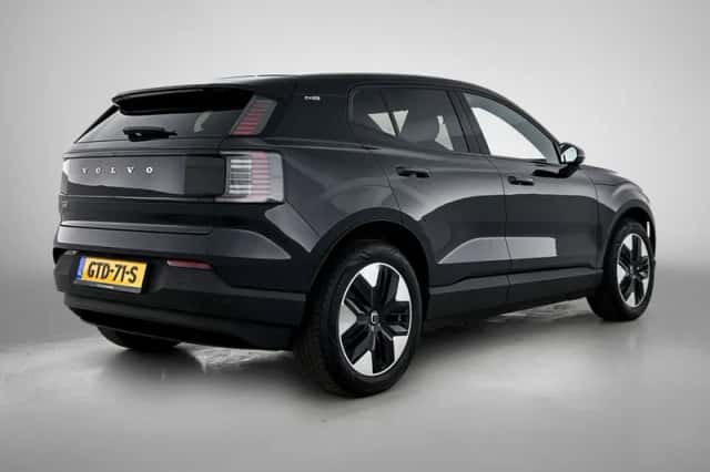 Volvo EX30 (2024) thumbnail 4