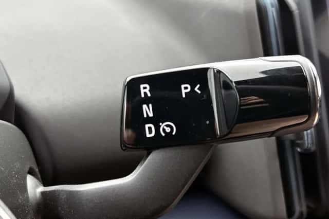 Volvo EX30 (2024) thumbnail 6