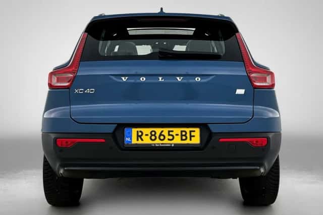 Volvo XC40 (2022) thumbnail 4