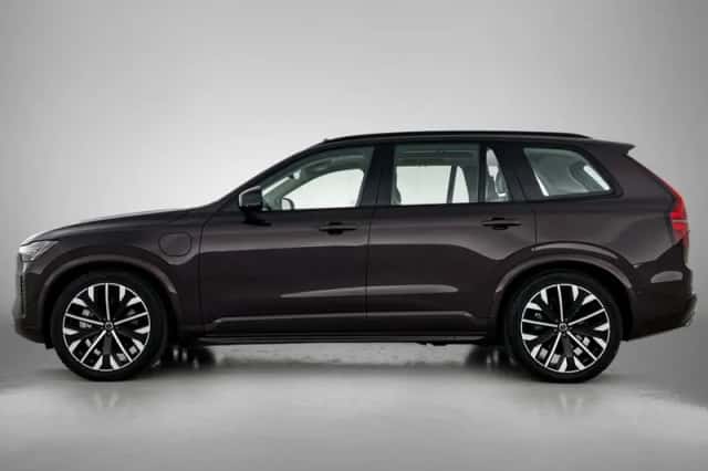 Volvo XC90 (2025) thumbnail 2