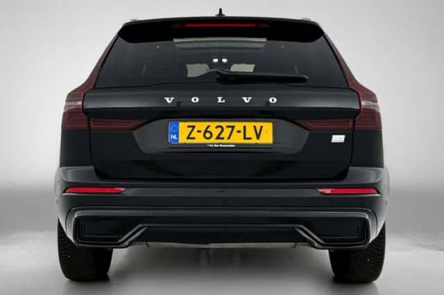 Volvo XC60 (2024) thumbnail 3