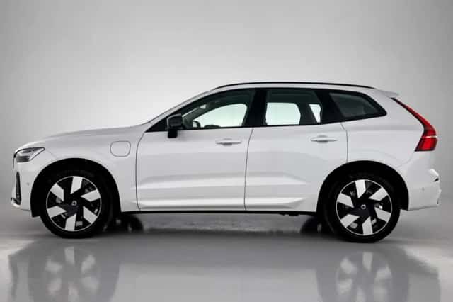 Volvo XC60 (2024) thumbnail 2