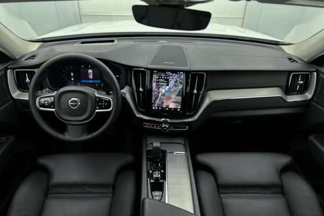 Volvo XC60 (2024) thumbnail 6