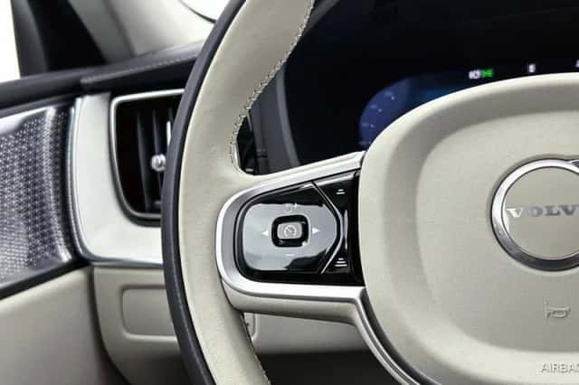 Volvo XC60 (2025) thumbnail 6