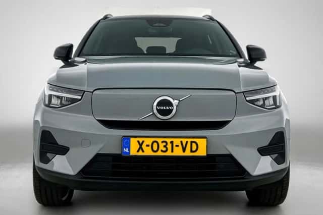 Volvo XC40 (2024) thumbnail 5