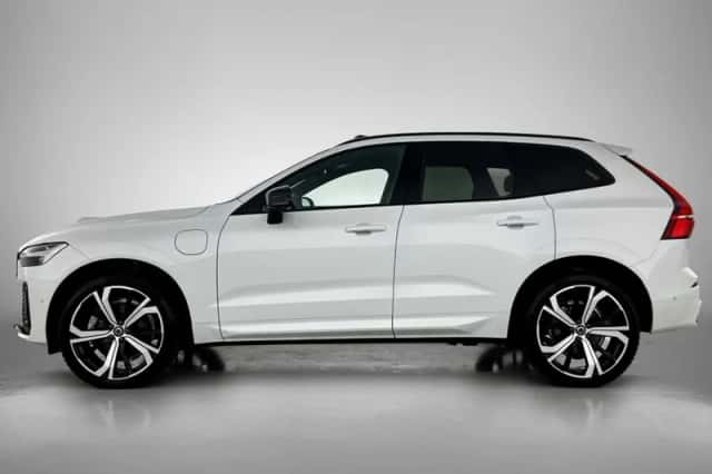 Volvo XC60 (2023) thumbnail 2