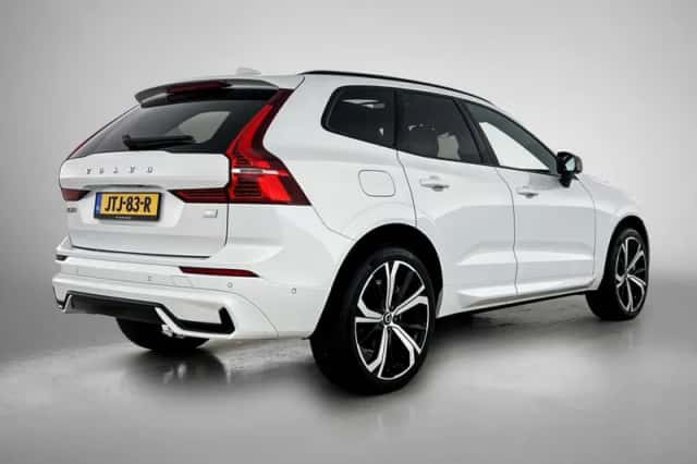 Volvo XC60 (2023) thumbnail 4
