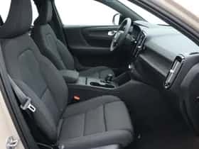 Volvo EX40 (2025) thumbnail 12