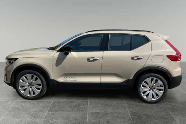 Volvo EX40 (2025) thumbnail 4